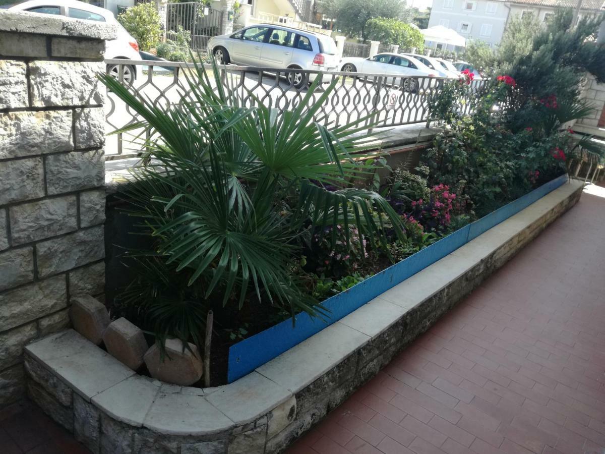 Park Apartment *